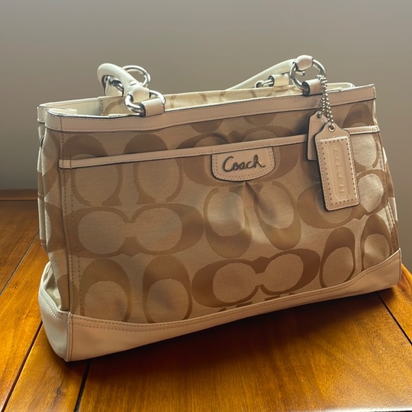 Coach Handbags - Coach Purse